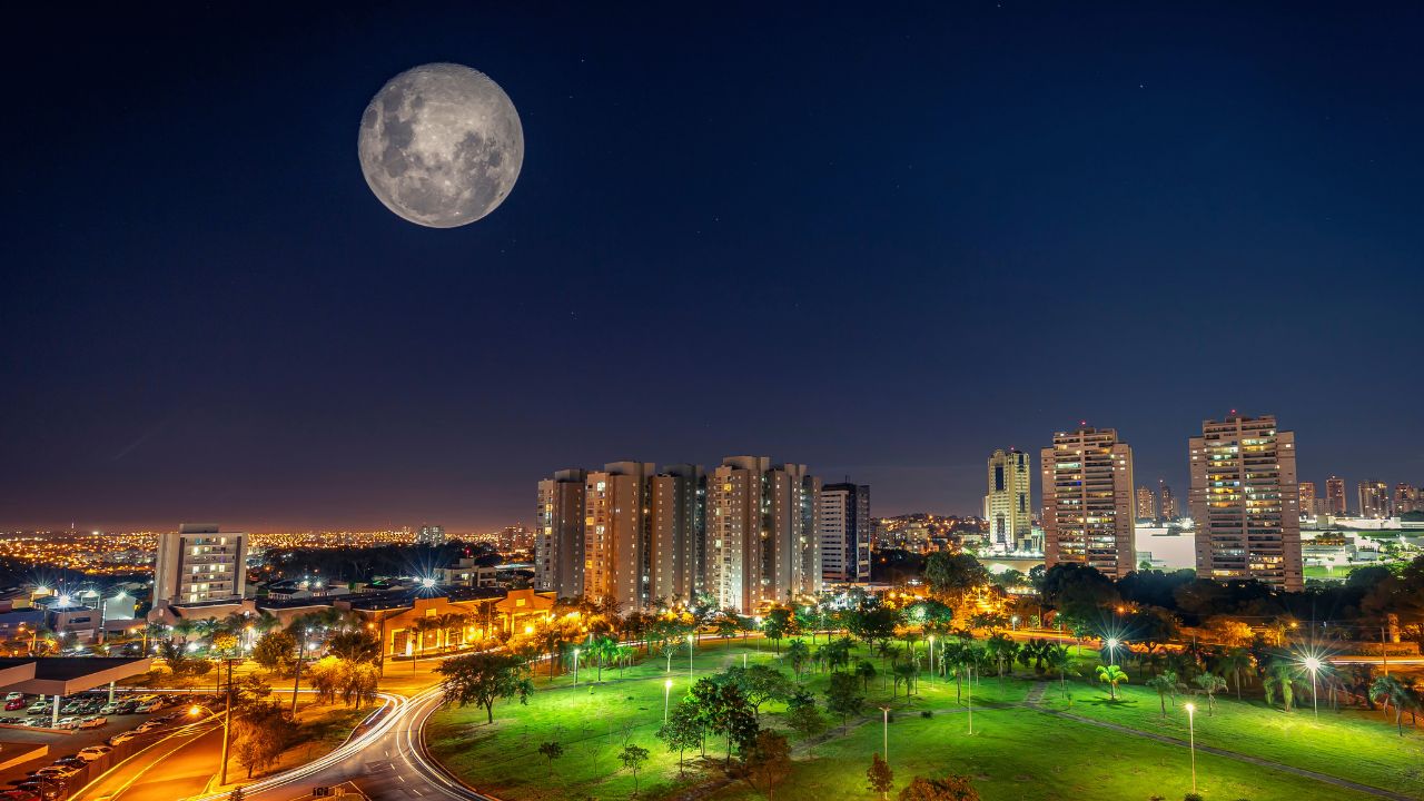 Vista aérea de Ribeirão Preto, área de atuação da Desentupidora GeralTec